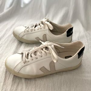 Veja Esplar Sneakers